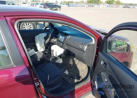 2018 Mitsubishi Mirage Es z USA, uszkodzony, nr VIN ML32A3HJ0JH012692